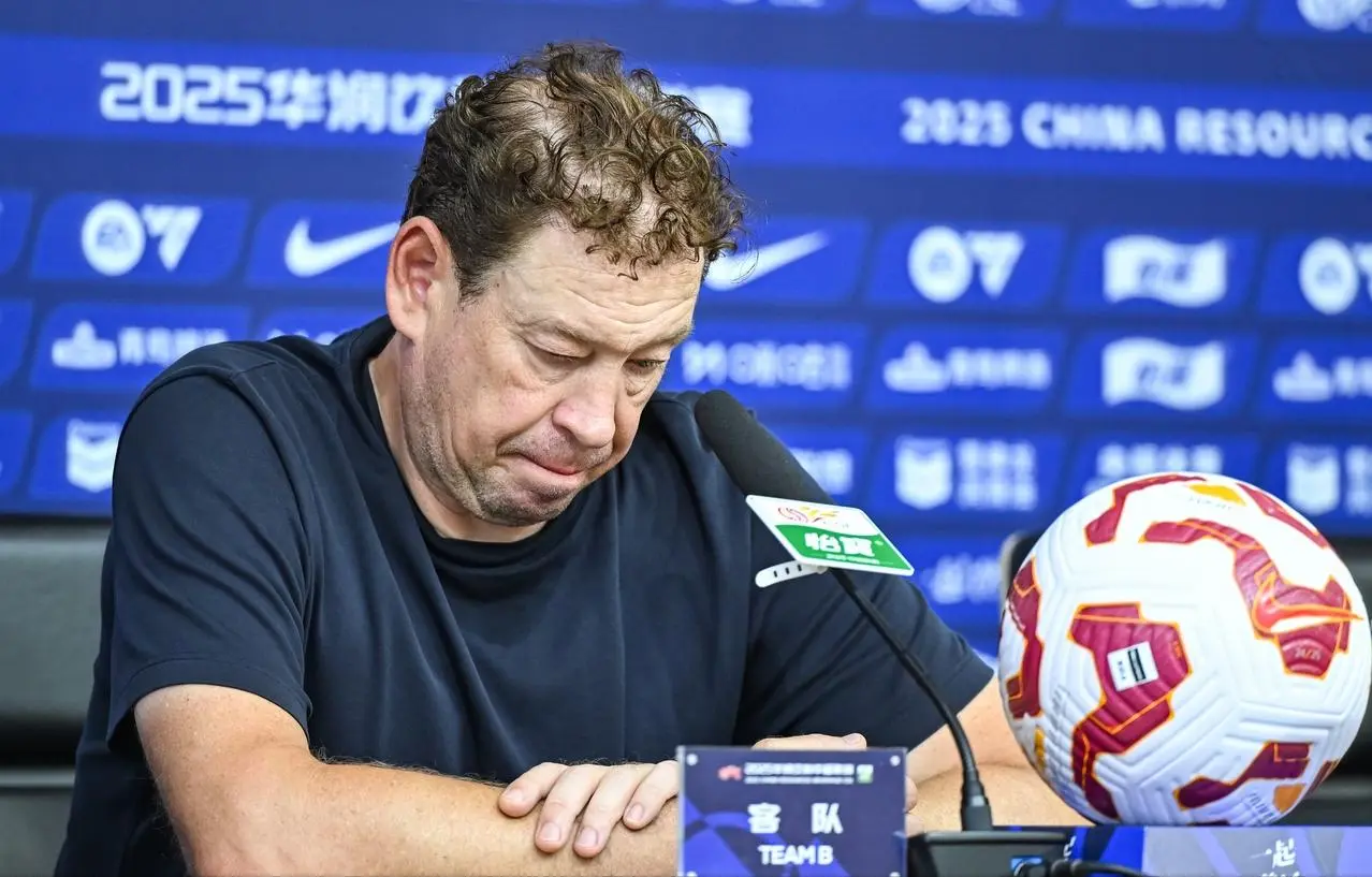 一名国产主, 申花的教练 一名国产主, 申花的教练