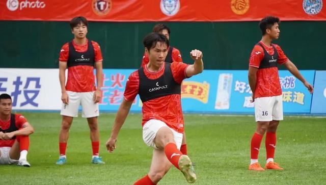 谁将踩着对, 篇章, 竞争十分激 谁将踩着对, 篇章, 竞争十分激