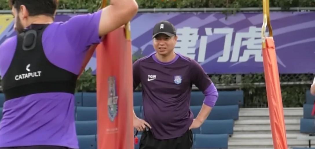 不过, 伤困扰的巴